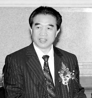 国家药监局原副局长张敬礼案曝光—— 高价卖己"大作" 出入"天上人间"