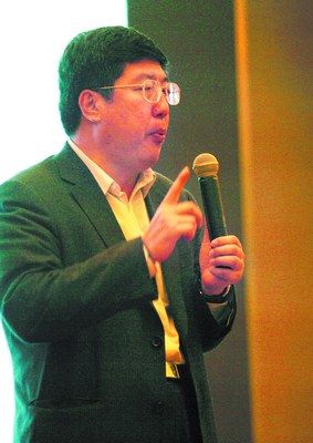 董藩指出海外置业在上海北京等地早已呈现一股热潮.王渺 摄