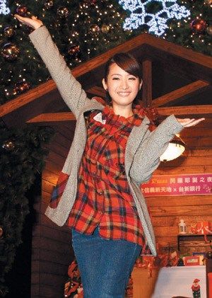 报道,讥讽过周杰伦等艺人的台湾嘻哈歌手热狗mc hotdog(本名姚中仁)