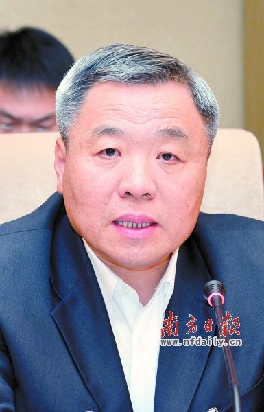 南方日报讯 (特派记者/徐滔 雷辉 徐林)"报告总结过去让人心潮澎湃