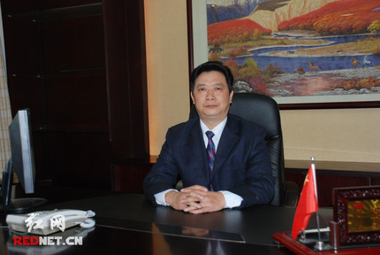 有色金属行业先进个人何亚文练好企业内功