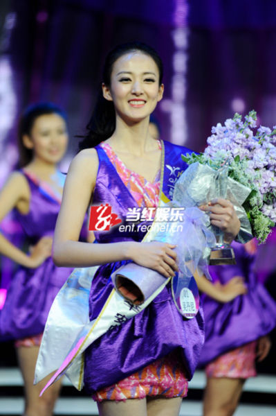 2012星姐选举落幕替补选手张竹青爆冷夺冠