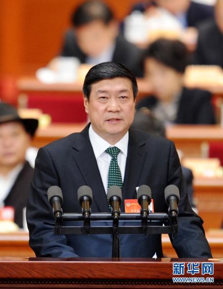 王文彪荒漠化影响社会稳定沙漠承包期应100年