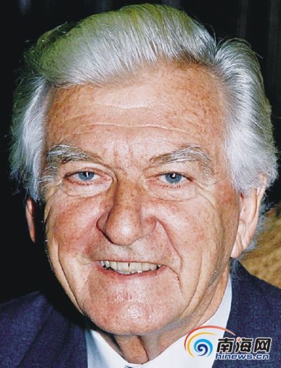 黄晶 罗孝平 齐松梅 张苏民 蔡潇美编:张昕杨薇总策划:吴清雄 华晓东