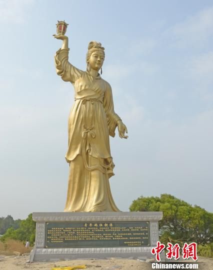 妈祖故里增添青年妈祖铜像新景观