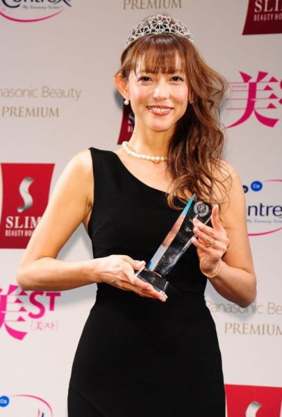 日本43岁"美魔女"逆生长 身材脸蛋不输少女