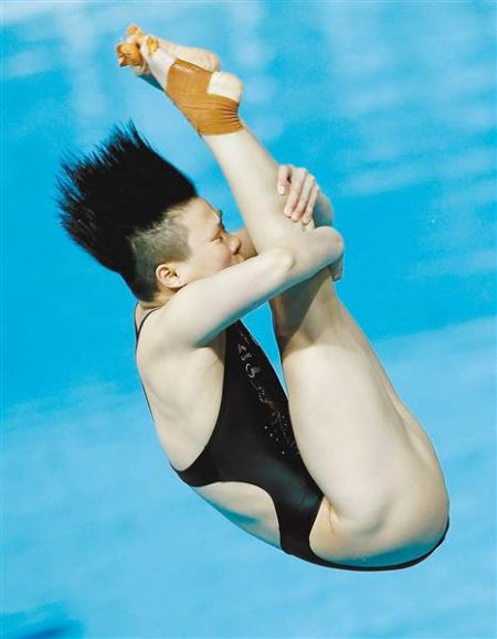 施廷懋成就双冠王