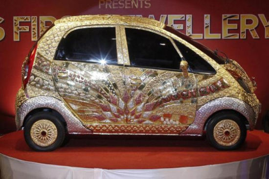 黄金汽车亮相印度车展 镶嵌宝石价格倍增(组图)