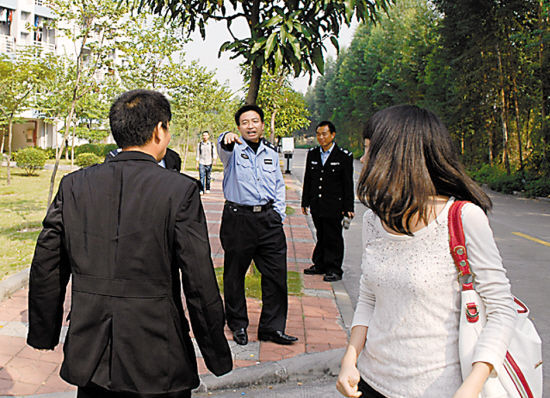 正文 羊城晚报讯 记者林园,许琛报道:28日中午1时许,羊城