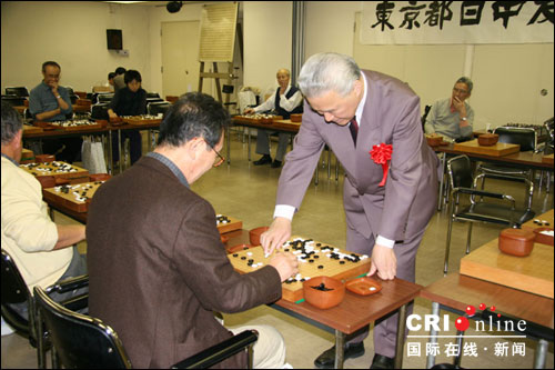 国际在线报道(记者 付颖:第十届东京都日中友好围棋大赛17日在日本