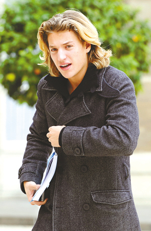 法国总统萨科齐的二儿子让·萨科齐宣布将竞选巴黎西郊纳伊市议会议员