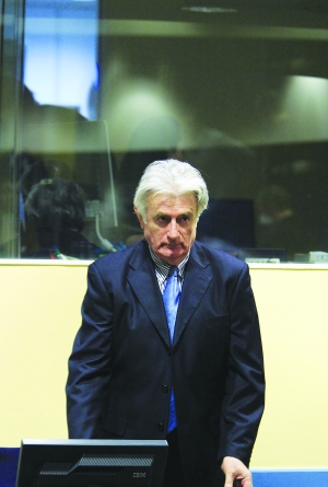 再次应审,卡拉季奇沉默是金