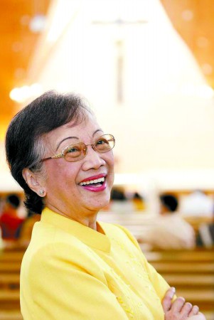 阿基诺夫人逝世