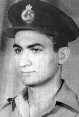穆巴拉克曾任空军上尉。