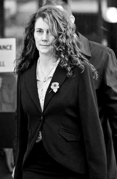 传媒大亨鲁珀特·默多克的昔日爱将丽贝卡·布鲁克斯和英国首相戴维