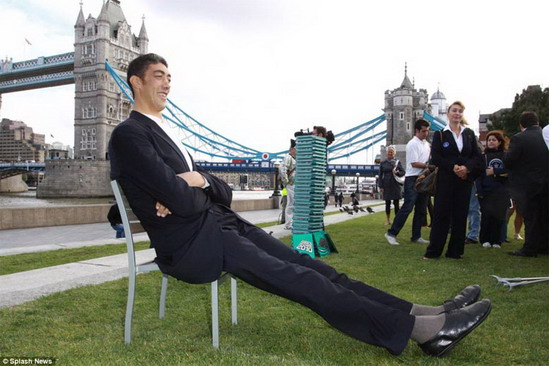 47米成世界第一高人(图)