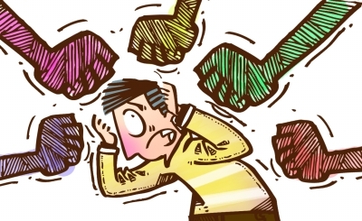 近日,南京玄武警方快速出击,仅用24个小时便将"暴打路人甲"的15名团伙