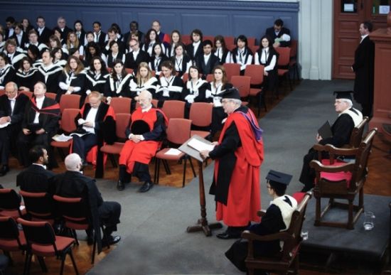 牛津大學(oxford university)畢業典禮