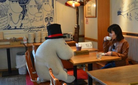 日本六大女性奇特服务男仆咖啡馆双语