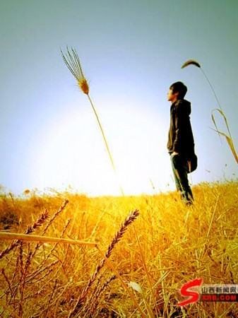 杨建对梦想的执着追求让人感动/资料图片