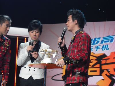 李健私密胎记遭曝料节目现场与孟广美秀亲密