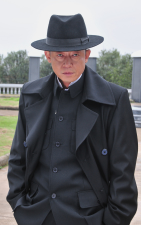 《旗袍》剧组向玉树致哀 全体工作人员默哀捐款