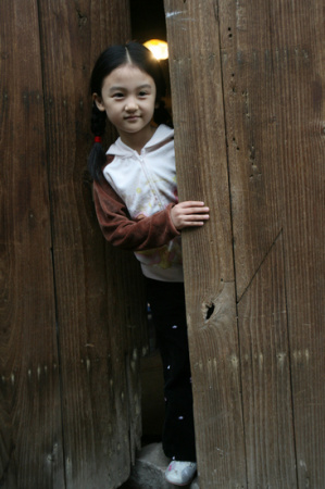 童星成为内地新兴的"教育投资"