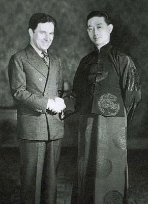 梅兰芳在美国和卓别林见面坂东玉三郎身着中式上衣新浪娱乐:听说您