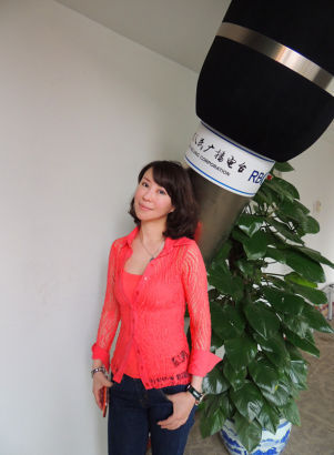 歌手祖海做客北京电台讲述励志故事(图)