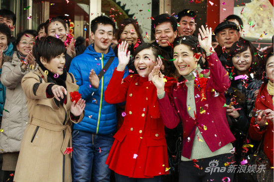 《家宴》剧照王刚《家宴》合家欢