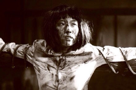 上演虐心戏惨遭鞭刑 |佟丽娅|鲍天琦|刀客家族的女人_新浪娱乐_新浪网