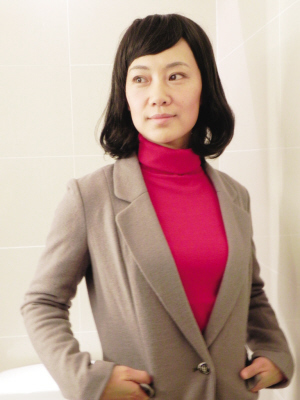 张雅琴扮演者曹艳艳根据江苏丹阳市金桥村村支书张雅琴感人事迹改编的