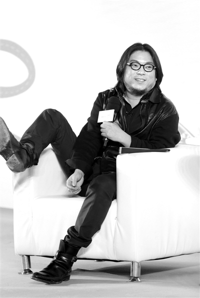 高晓松自称瘦很多:不要再叫我矮大紧