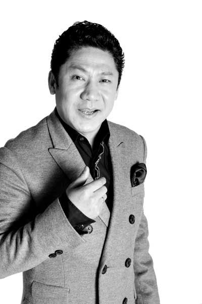 国语清口被批四不像 毛威不笃定衣角拉不停(图)