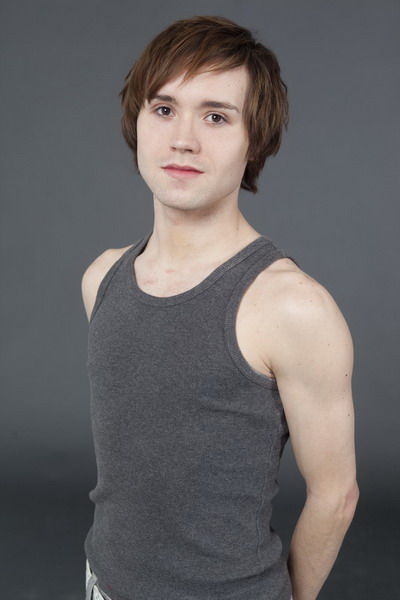 资料:托卡黛罗芭蕾舞团演员-蔡斯·约翰斯