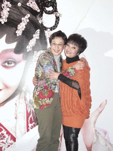 戏迷终于等到龙剑笙(左)与梅雪诗(右)再次携手演出