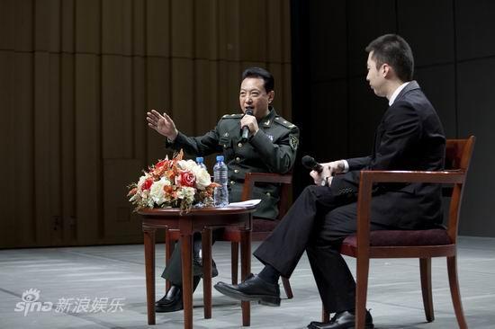 图文舞剧千手观音开讲堂张继钢做讲解