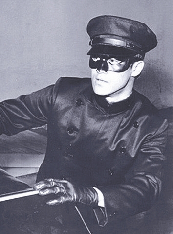 李小龙扮演的加藤周杰伦信报讯(记者唐雪薇)周杰伦将代替周星驰,在