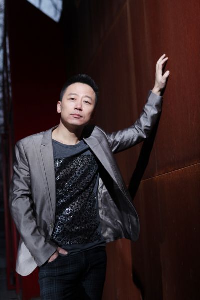 胡明写真胡明胡明变身潮男新浪娱乐讯 加盟主演了姜文导演的电影《让