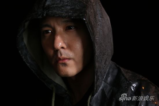 由立威廉(微博)主演的电影《地域无门》近期已在全国公映,这部集惊悚