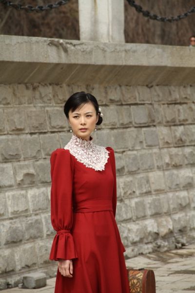 电影宝库 > 正文  新浪娱乐讯 由著名导演冯小宁(微博)执导,陆毅(微博