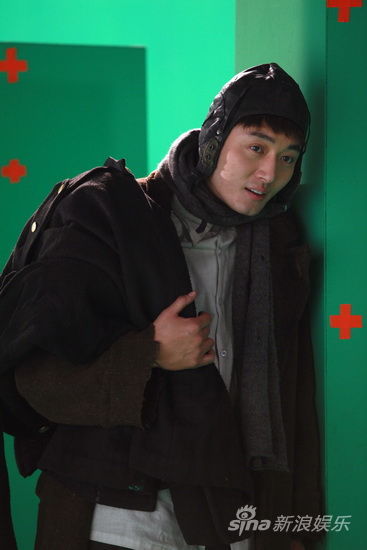 李东学《钢刀》体验3d 与空气对戏压力大