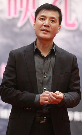 兰辉首映刘之冰当导演再现北川英雄