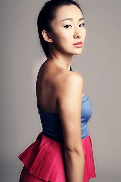 吉丽变4后加盟黎明新片酒战