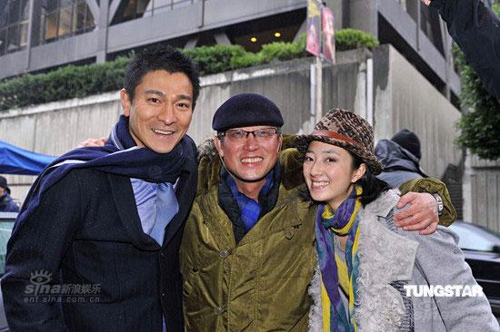刘德华不畏严寒携手桂纶镁浪漫代言组图