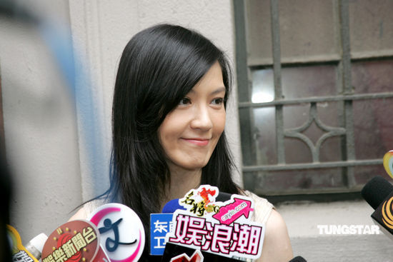 组图:《用心跳》上海热拍 林熙蕾呼吁关心台湾