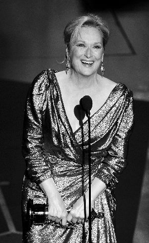 斯特里普凭《铁娘子》夺奥斯卡影后梅开三度