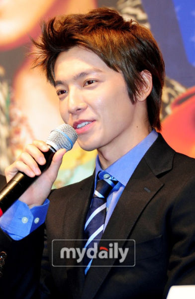 superjunior东海将主演电影一人饰两角