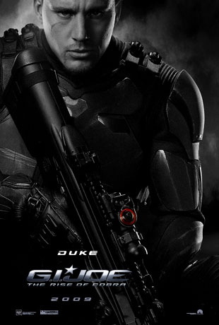 "公爵"(duke)钱宁·塔图姆(channing tatum)饰"蛇眼"(snake eyes)雷