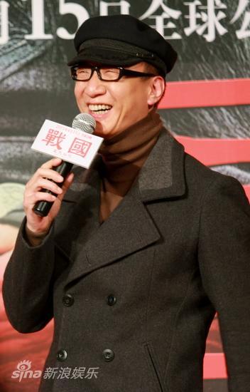 图文:《战国》官网启动-孙红雷笑容满面